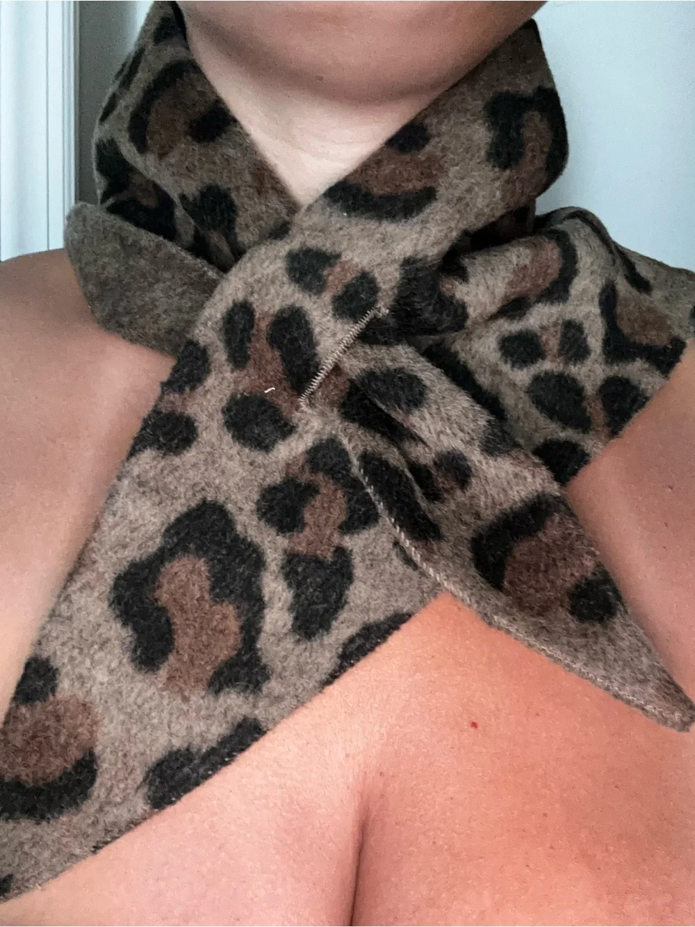 Women's Leopard Print Triangle Scarf - Brown